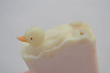 Load image into Gallery viewer, Soaps 🐥🦆 Pink Ducky Souvenirs + 10 pcs