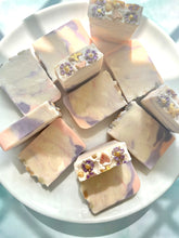 Load image into Gallery viewer, Little Flowers 🌸 Souvenir Soaps + 15 pcs