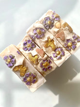 Load image into Gallery viewer, Little Flowers 🌸 Souvenir Soaps + 15 pcs