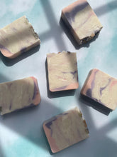 Load image into Gallery viewer, Little Flowers 🌸 Souvenir Soaps + 15 pcs